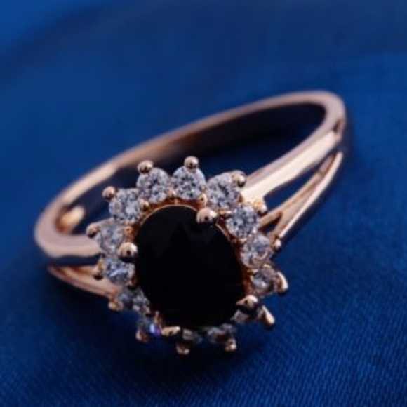 Rose Gold Plated Black C.Z FLOWER Ring - Picture 4 of 6